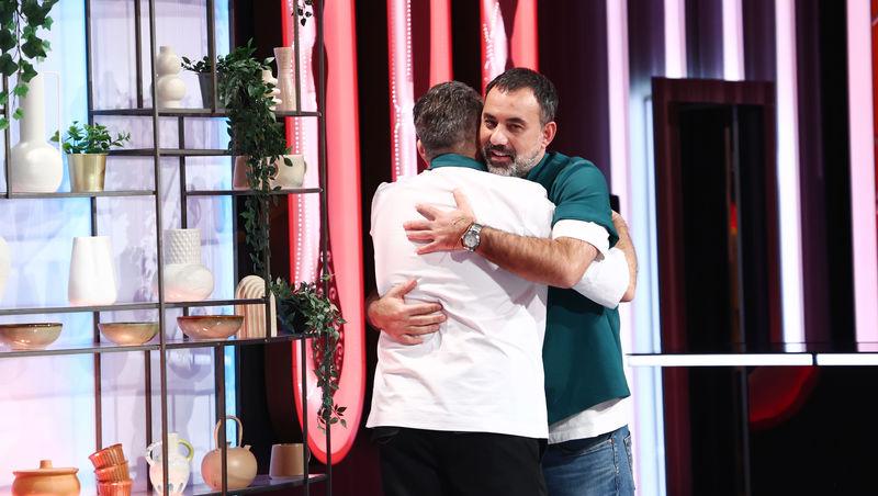 Chefi la cuțite, 6 mai 2026. Eliminare dublă în show-ul culinar! Chef Alexandru Sautner a salvat un concurent: „Nu pot să te las!”