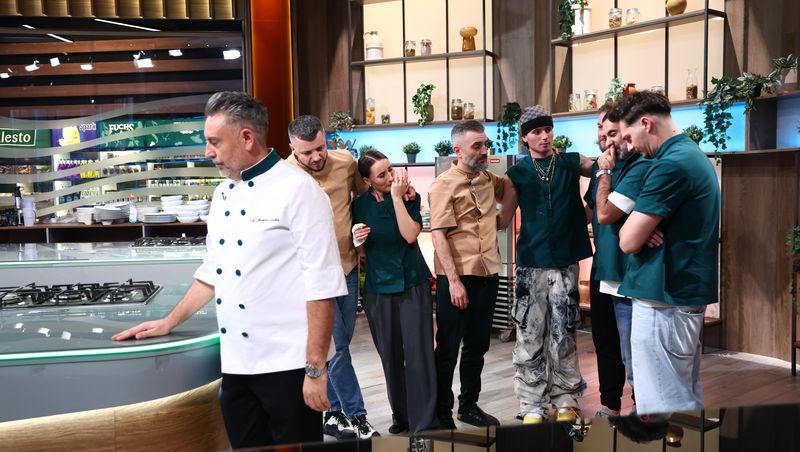 Chefi la cuțite, 6 mai 2026. Eliminare dublă în show-ul culinar! Chef Alexandru Sautner a salvat un concurent: „Nu pot să te las!”