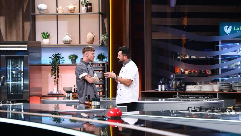 Chefi la cuțite, 6 mai 2026. Eliminare dublă în show-ul culinar! Chef Alexandru Sautner a salvat un concurent: „Nu pot să te las!”