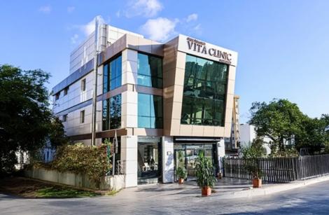 (P) Cea mai bună clinică de transplant de păr din Turcia 2026