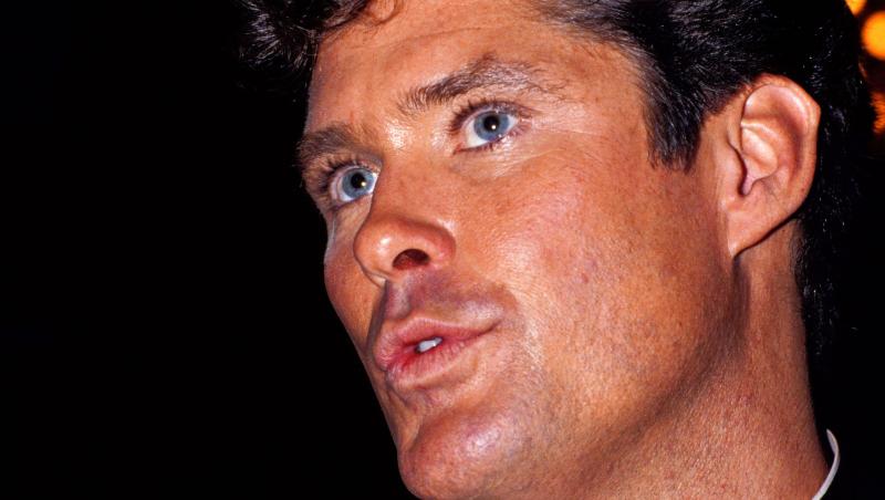 David Hasselhoff a ajuns în scaun cu rotile. Actorul din Baywatch are probleme grave de sănătate