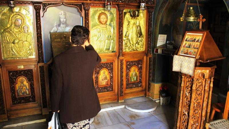 Rugăciune către sfinţii români. Rostește-o în a doua duminică după Rusalii, pentru a fi păzit de încercările grele