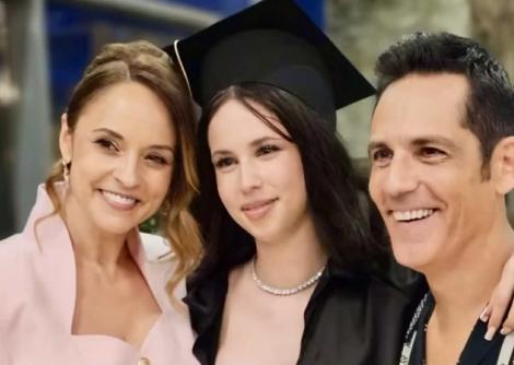 Andreea Marin și Violeta Bănică, apariție spectaculoasă pe covorul roșu. Ținutele lor au atras toate privirile - FOTO