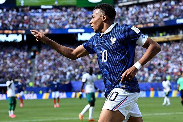 Franța - Senegal 3-1. Mbappe a reușit o &rdquo;dublă&rdquo; de senzație! Meciul s-a văzut liveVIDEO pe Antena 1 și AntenaPLAY!