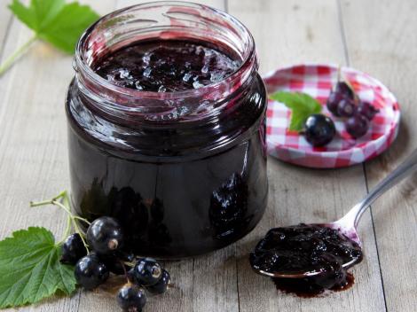 Dulceață de coacăze negre. Rețetă tradițională cu gust intens de vară