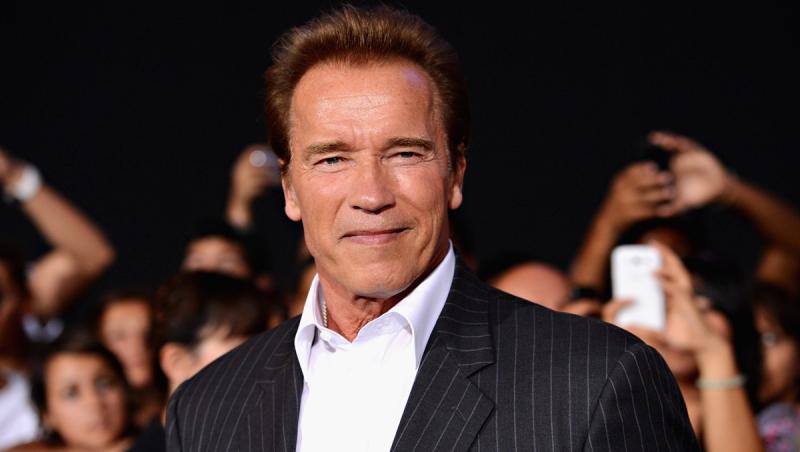 Arnold Schwarzenegger, pe covorul roșu, pentru a ilustra Imagini rare cu iubita lui Arnold Schwarzenegger, mai t&acirc;nără cu 27 de ani
