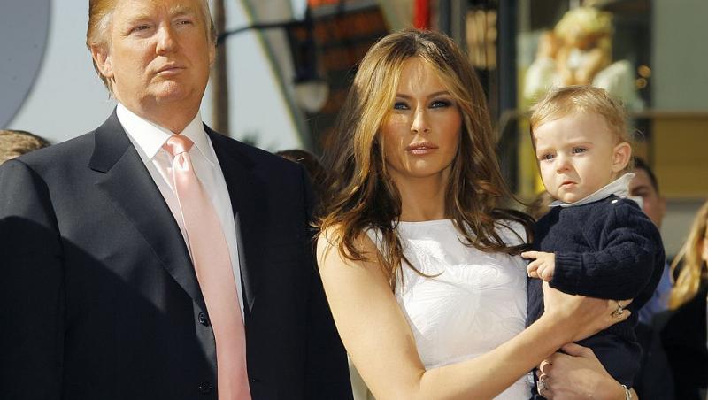 Barron Trump a surprins cu o nouă schimbare de look la 20 de ani. Fiul lui Donald Trump a avut o apariție rară la Casa Albă.
