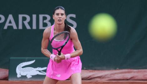 Sorana C&icirc;rstea a făcut o figură frumoasă la Roland Garros, dar a pierdut &icirc;n sferturi &icirc;mpotriva rusoaicei Mirra Andreeva