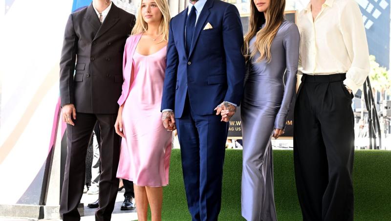 Mezina lui David și Victoria Beckham, magnet de priviri. Harper a surprins cu noul look, de domnișoară