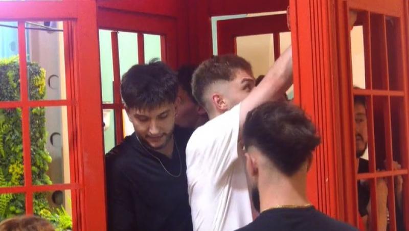 Mireasa, sezon 13. Ce s-a întâmplat la task-ul „cabinei telefonice”. O situație l-a scos din sărite pe Alexandru: „M-ai împins!”