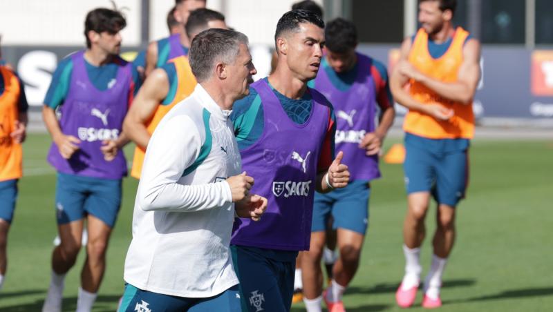 Cristiano Ronaldo, moment emoționant alături de fiul său în timp ce îl învață mișcări inedite de fotbal