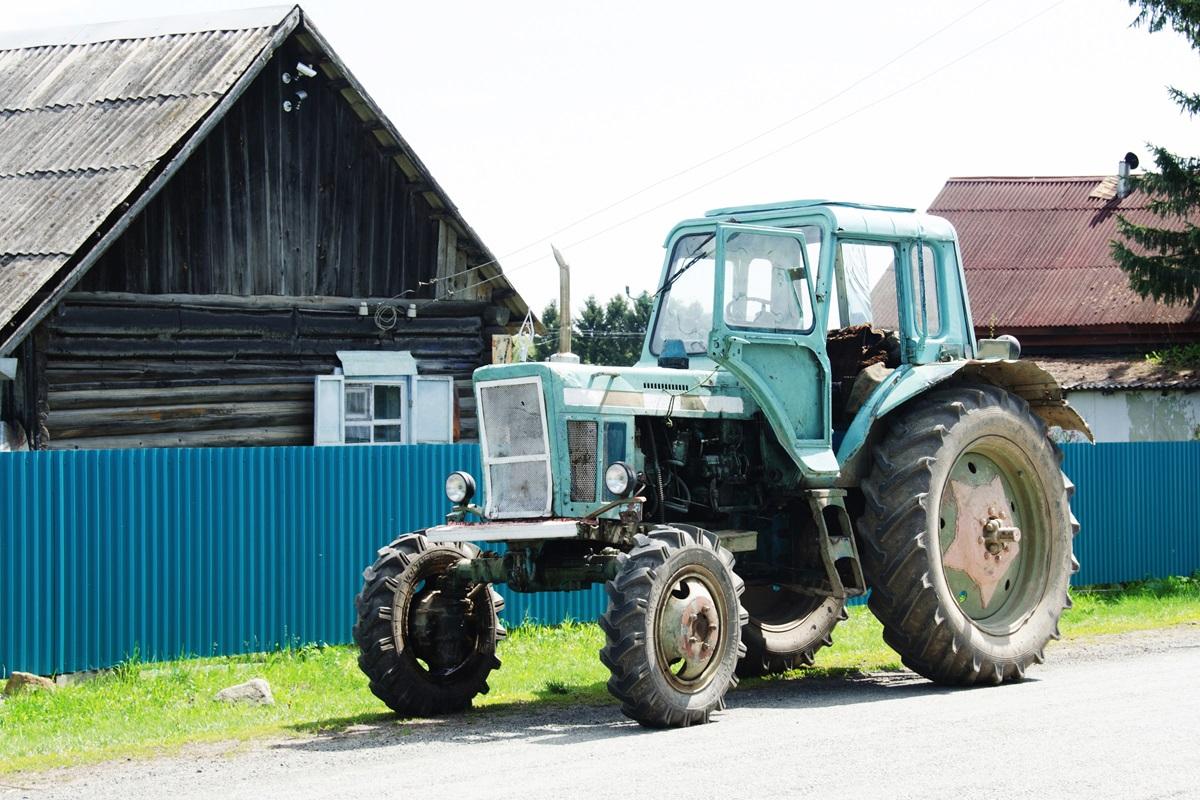 Fermier forțat să plătească o pagubă de 8.000 de euro din cauza tractorului parcat l&acirc;ngă casă. Cum a cauzat pierderea fantastică
