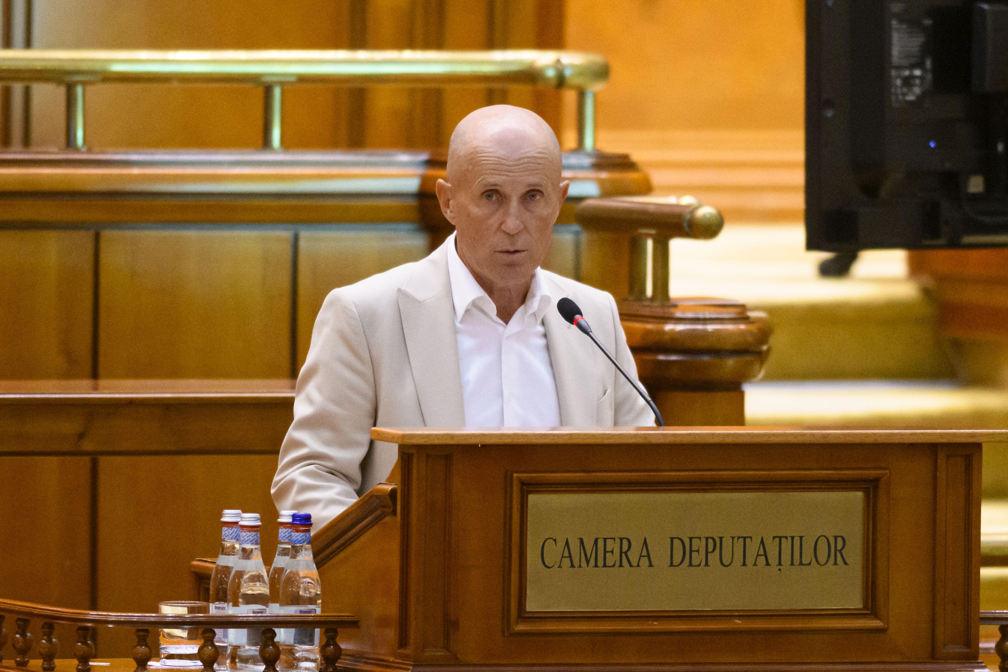 mugur mihaescu in parlament