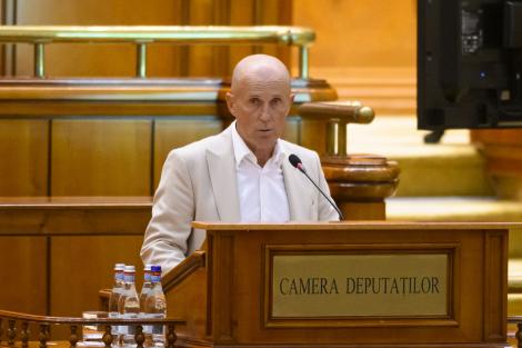 Primele imagini cu nepoata lui Mugur Mihăescu. Ivona, fiica actorului, a devenit mamă pentru prima dată