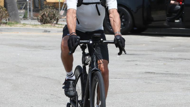 Cum arată Harrison Ford la 84 de ani fără tricou. Puțini s-ar fi așteptat la această ipostază din partea actorului