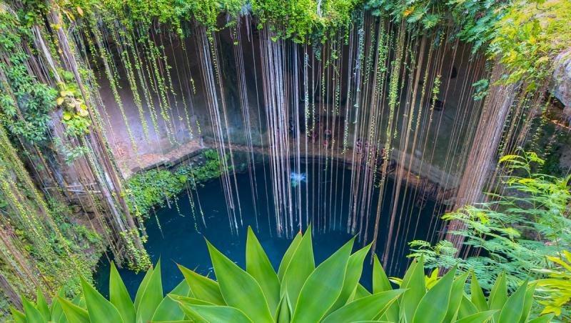Cenotele din Yucatan, Mexic, pentru a ilustra Cele mai misterioase locuri de pe Păm&acirc;nt