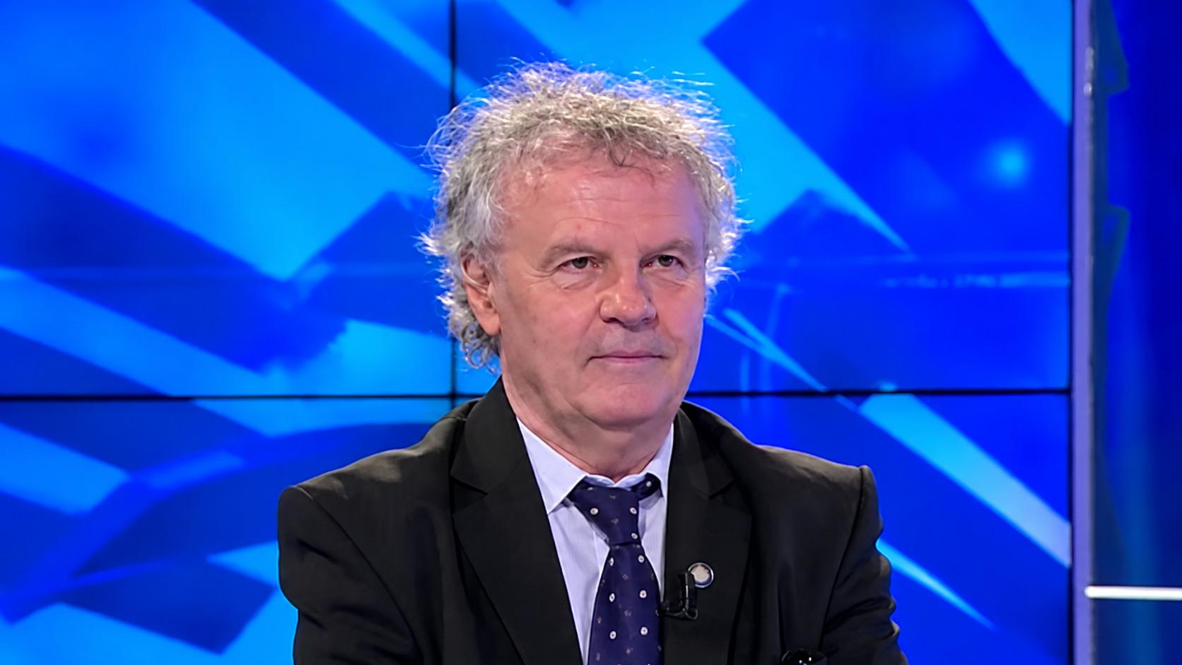 La 72 de ani, Ilie Dobre dă lovitura. Comentatorul sportiv a stabilit al 12-lea record mondial