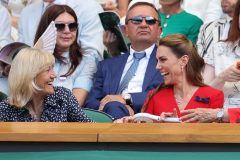 C&acirc;t costă ceasul purtat de iubitul Simonei Halep &icirc;n loja regală de la Wimbledon. Ce sumă a scos Dorin Mateiu din buzunar