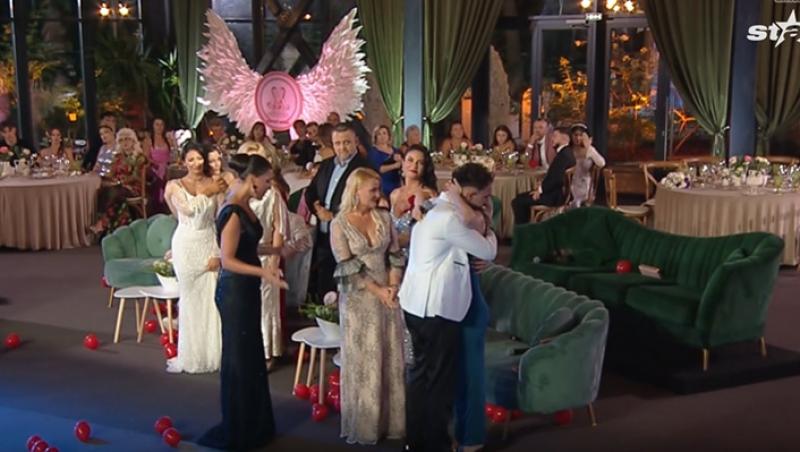 Mireasa, sezon 13. Gest emoționant pentru Alexandru, care nu a avut familia în Finală. Raluca Preda, în pragul lacrimilor
