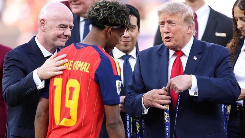 Fotbalistul care a refuzat să dea mâna cu Donald Trump la ceremonia de decernare a premiilor. Momentul a devenit viral