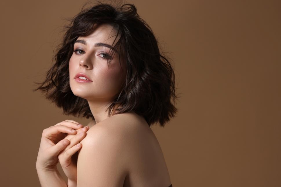 Tunsori scurte trendy care fac vara mai chic și mai fresh