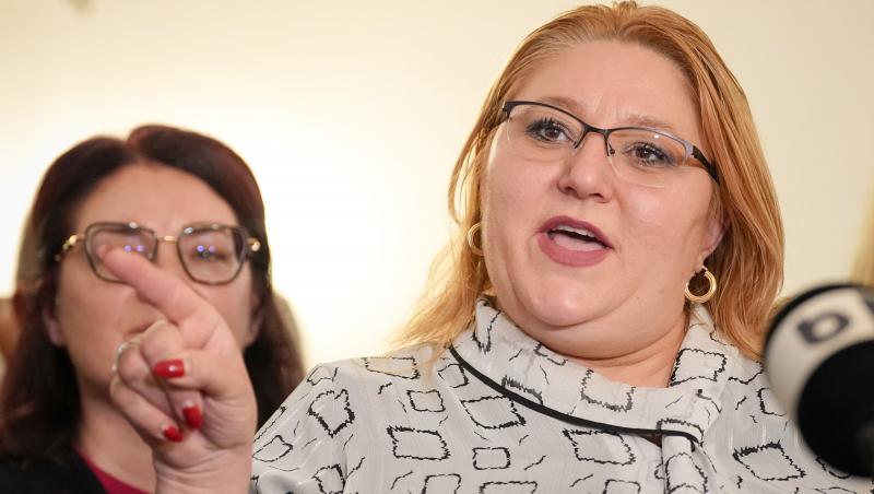 Diana Șoșoacă, rănită într-un accident rutier, în București. Europarlamentarul, transportat la spital