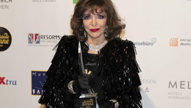 Are 93 de ani, dar arată demențial în costum de baie! Cum a pozat diva la vila ei din Saint-Tropez