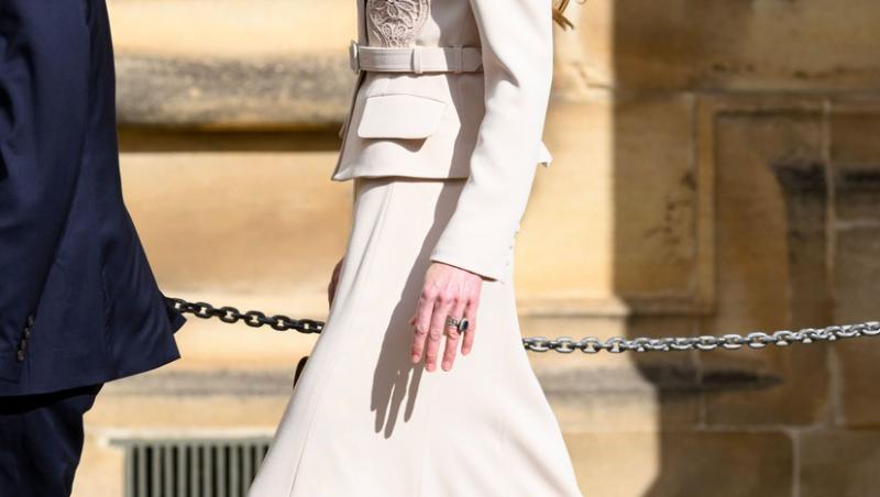 Kate Middleton, așa cum nu a mai fost văzută până acum! Imagini rare cu Prințesa în pantaloni scurți de drumeție și șapcă pe cap