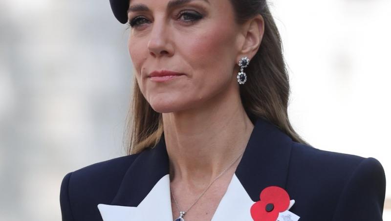 Kate Middleton, așa cum nu a mai fost văzută până acum! Imagini rare cu Prințesa în pantaloni scurți de drumeție și șapcă pe cap
