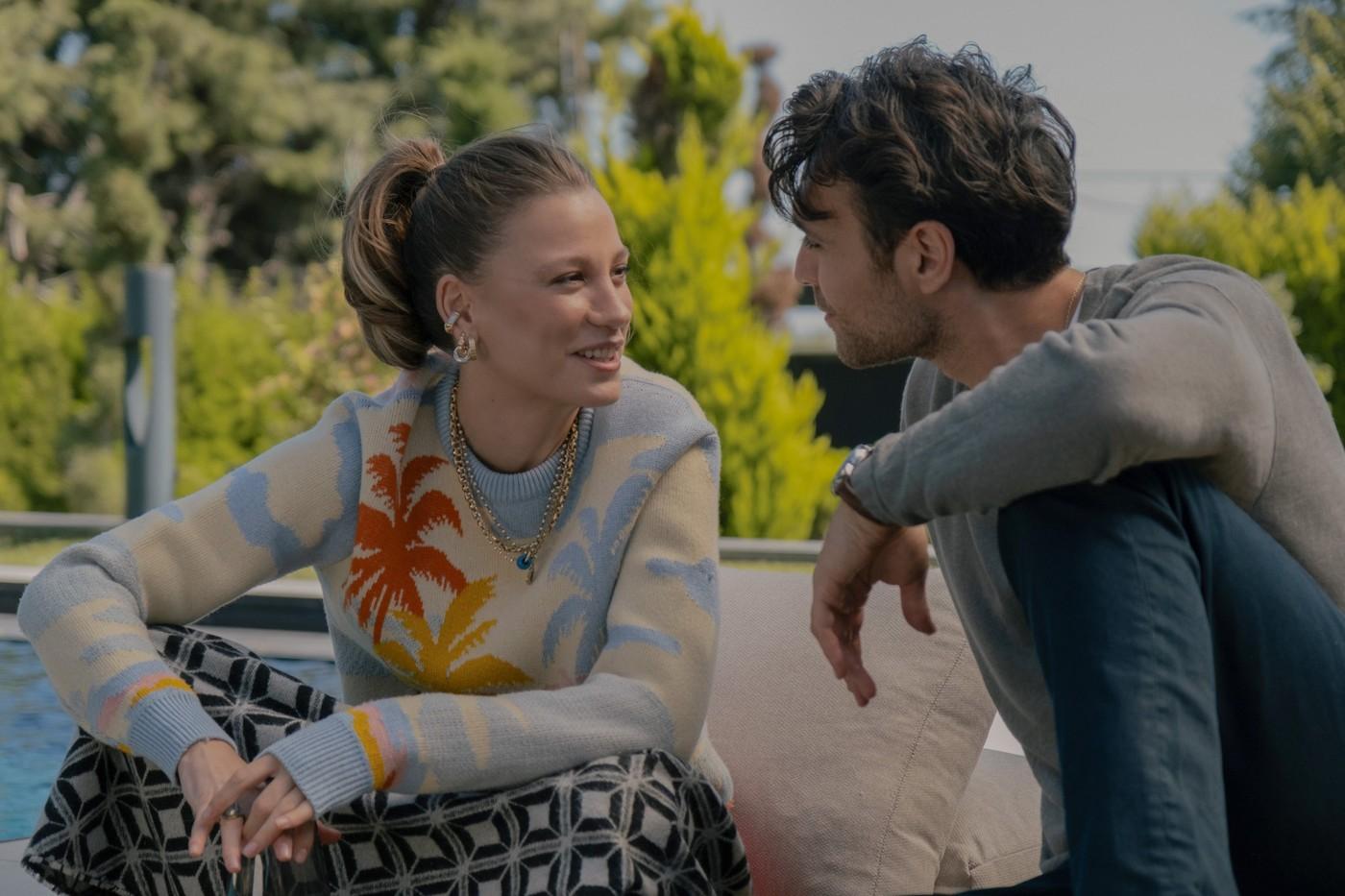 Un cunoscut actor rom&acirc;n va juca &icirc;ntr-un film turcesc alături de Serenay Sarıkaya. Despre cine este vorba