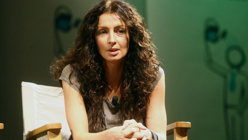 Ce semnificație au brățările pe care Mihaela Rădulescu le poartă zilnic pe mâna stângă. Povestea lor e mai puțin știută