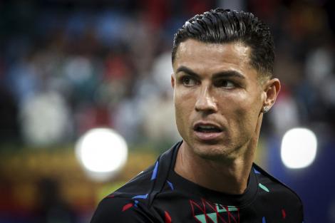 &bdquo;Nunta&rdquo; lui Cristiano Ronaldo a adunat mii de oameni &icirc;n stradă. Ce reacție a avut fotbalistul
