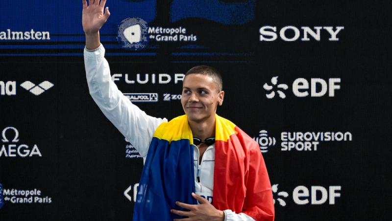 David Popovici, aur la 200 m liber la Campionatele Europene de la Paris. Sportivul român a marcat un moment istoric în natație