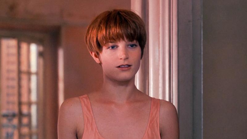 Cum arată Bridget Fonda acum, după ce a slăbit 50 de kilograme. Era una dintre cele mai dorite actrițe de la Hollywood în anii 90