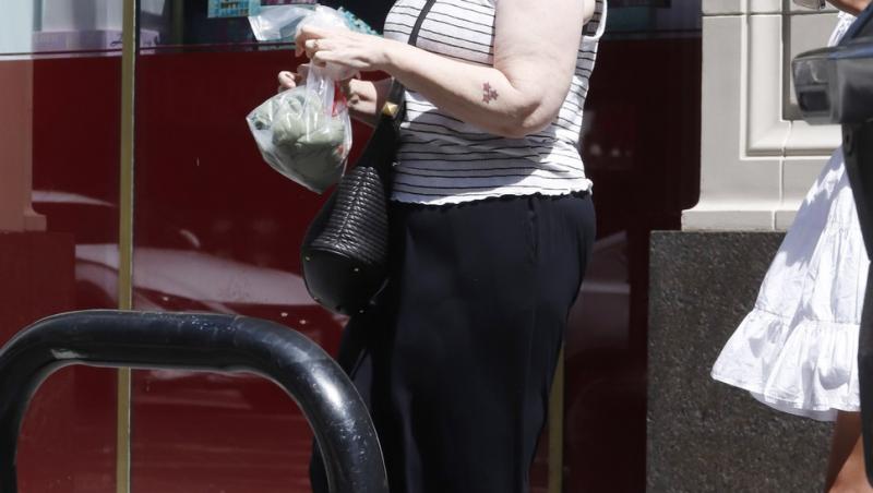 Cum arată Bridget Fonda acum, după ce a slăbit 50 de kilograme. Era una dintre cele mai dorite actrițe de la Hollywood în anii 90