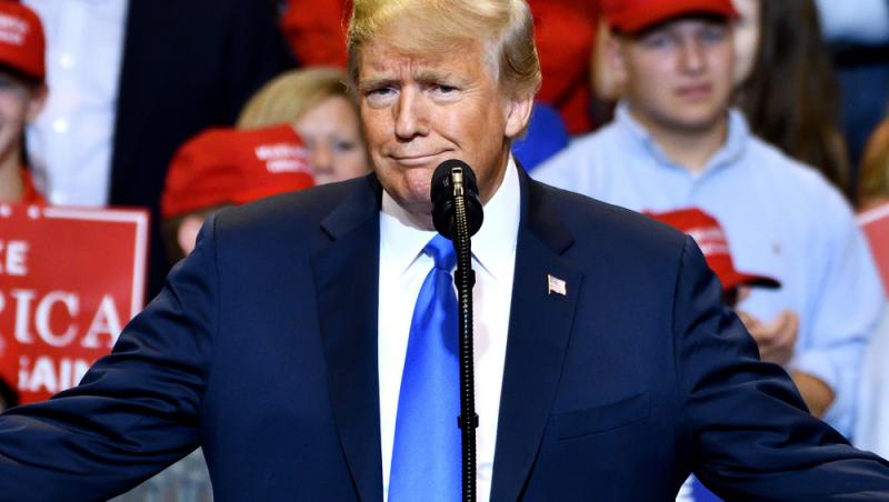 Ce dietă are Donald Trump. Burgerii și cartofii prăjiți nu lipsesc niciodată în timpul călătoriilor