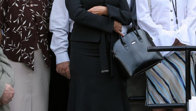 Imagini cu Elena Udrea în costum de baie la 52 de ani. Fostul politician și-a etalat silueta pe litoralul românesc