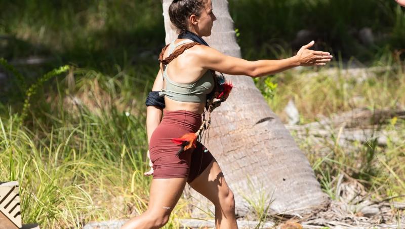 Andreea Munteanu de la Survivor s-a căsătorit civil cu logodnicul ei. Imagini cu cei doi miri