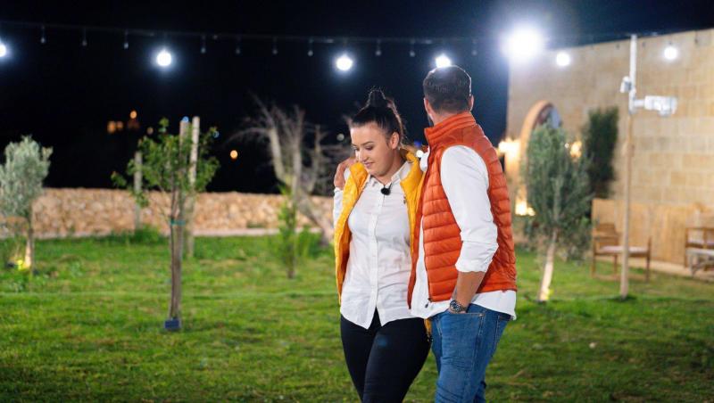 Cum arată chef Roxana Blenche după ce a slăbit 24 de kilograme. S-a fotografiat la piscină în costum de baie
