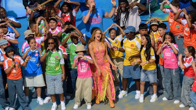 Ce s-a întâmplat cu micuții din Uganda care au dansat cu Shakira la Mondial. Cum este vedeta în spatele camerelor