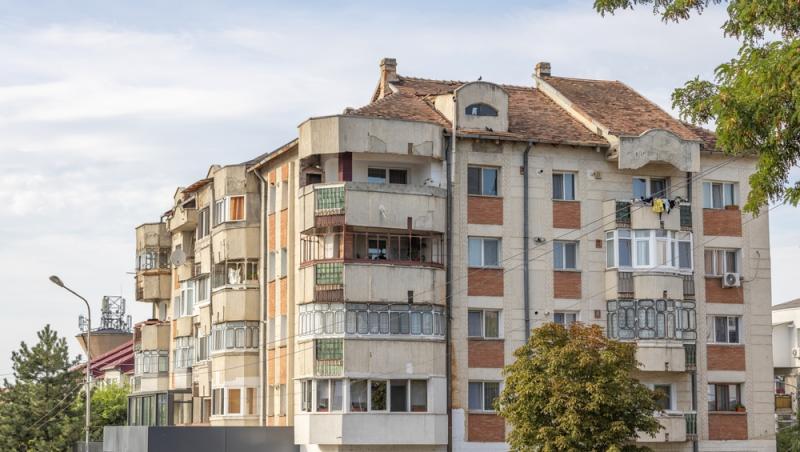 La ce etaj să cumperi un apartament dacă vrei facturi mai mici la energie. Detaliul pe care mulți îl ignoră