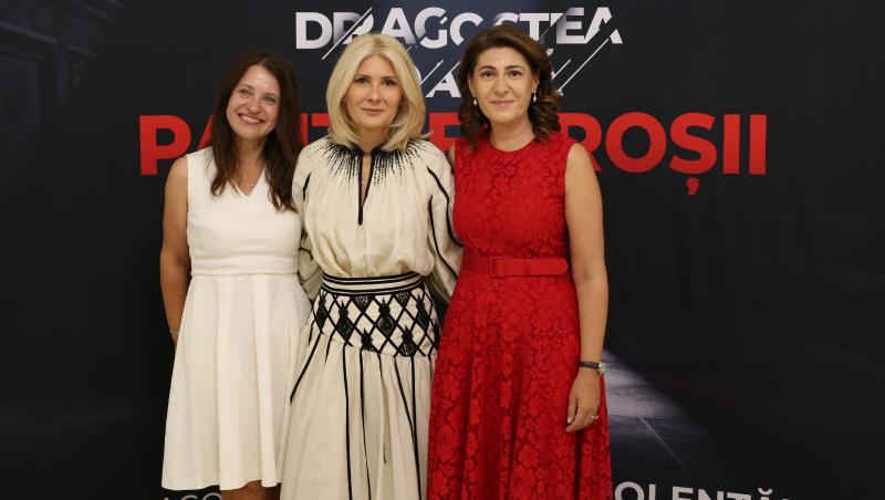 imagine cu alessandra stoicescu la sherotalk, alaturi de alte reprezentante ale proiectului