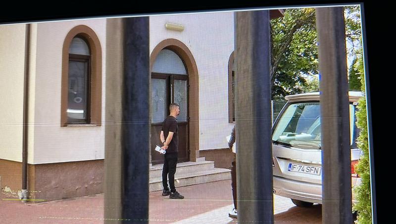Nick Rădoi a ajuns la capela unde este depusă Mădălina Apostol. Primele imagini cu omul de afaceri, în doliu