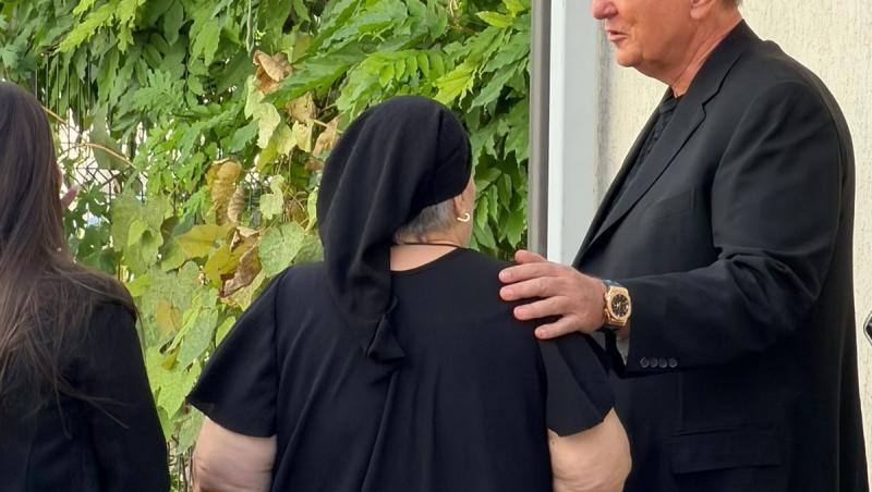 Nick Rădoi a ajuns la capela unde este depusă Mădălina Apostol. Primele imagini cu omul de afaceri, în doliu