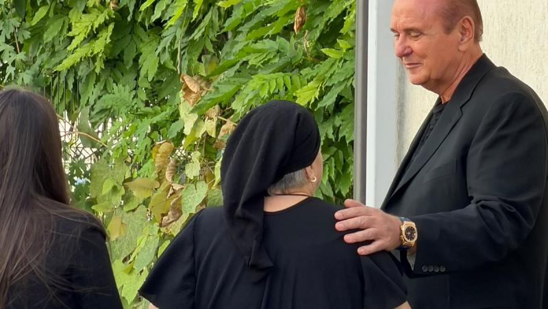 Nick Rădoi a ajuns la capela unde este depusă Mădălina Apostol. Primele imagini cu omul de afaceri, în doliu