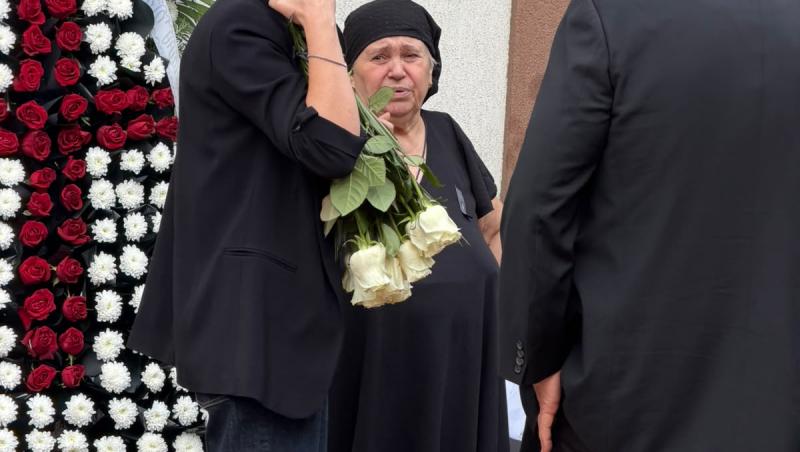 Actuala soție a primului soț al Mădălinei Apostol a venit la priveghi. Cele două femei ar fi fost cândva prietene apropiate