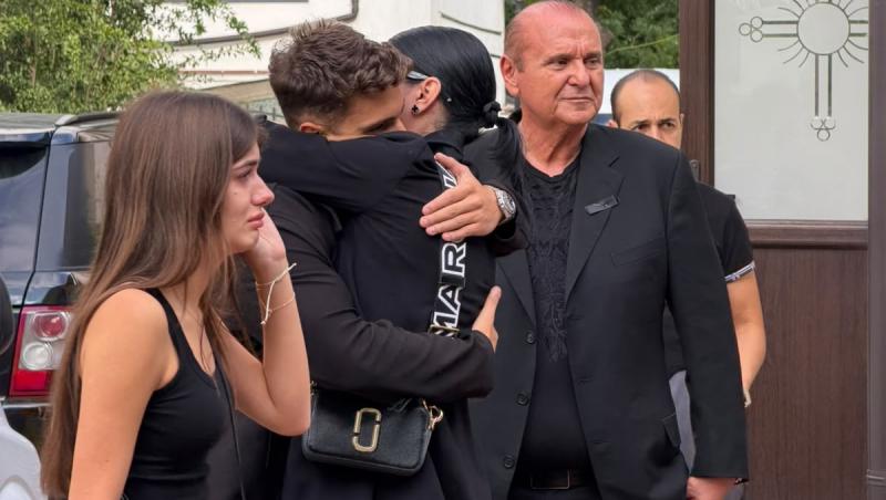 Actuala soție a primului soț al Mădălinei Apostol a venit la priveghi. Cele două femei ar fi fost cândva prietene apropiate