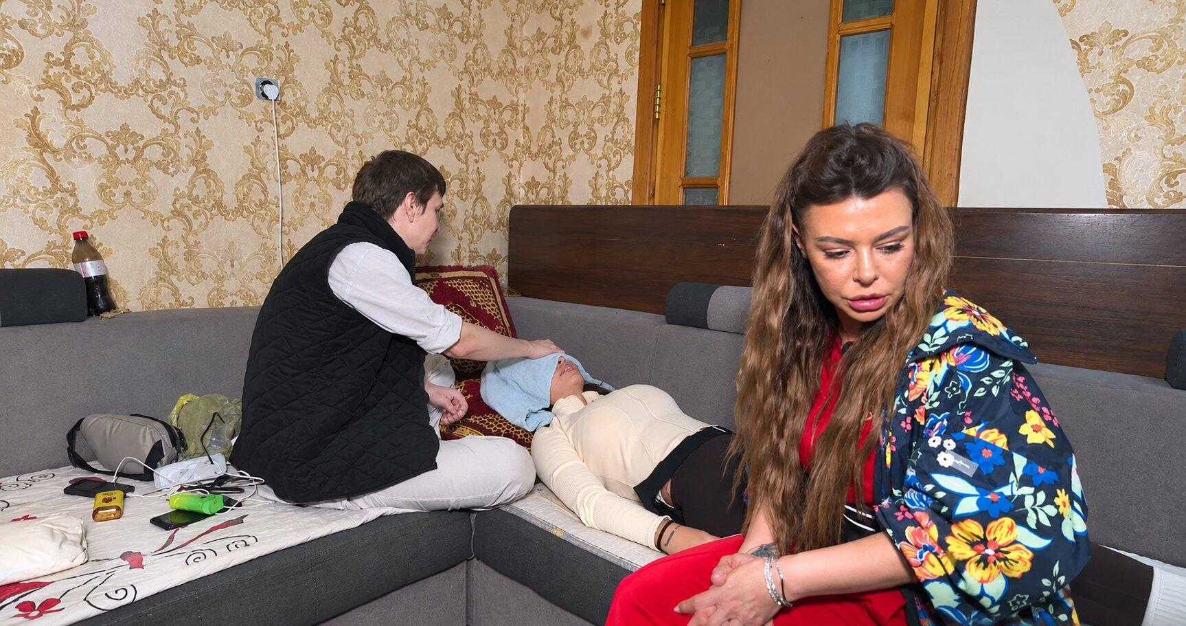 Asia Express, 16 septembrie. Loredana Chivu, &bdquo;citită&rdquo; de un exorcist. Ce a simțit &icirc;n timpul &icirc;nt&acirc;lnirii: &bdquo;Mi se &icirc;nfundă urechile&rdquo;