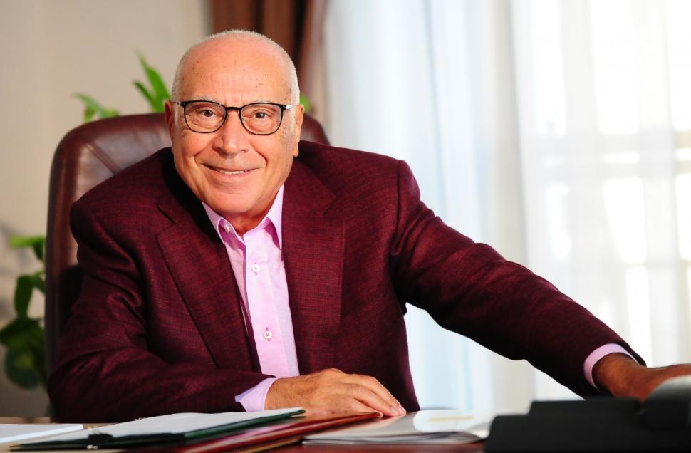 Domnul profesor Dan Voiculescu, la 80 de ani. Lecțiile unei vieți construite prin viziune și puterea de a merge mai departe