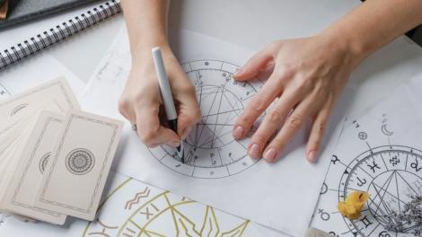 Ce este descendentul &icirc;n astrologie. Cum &icirc;l afli și ce spune despre relațiile tale